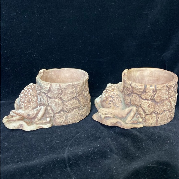 Set of 2, EUC/GUC Vintage 1984, Pompadour Frog & Tree Stump Small Planters - Picture 4 of 15